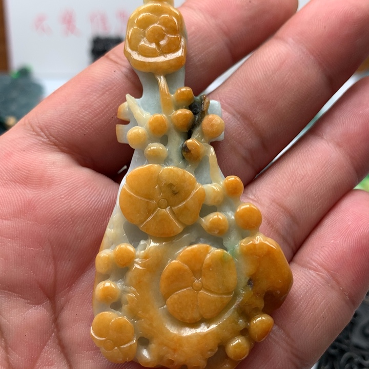 翡翠颈饰未镶嵌保真天然A货翡翠