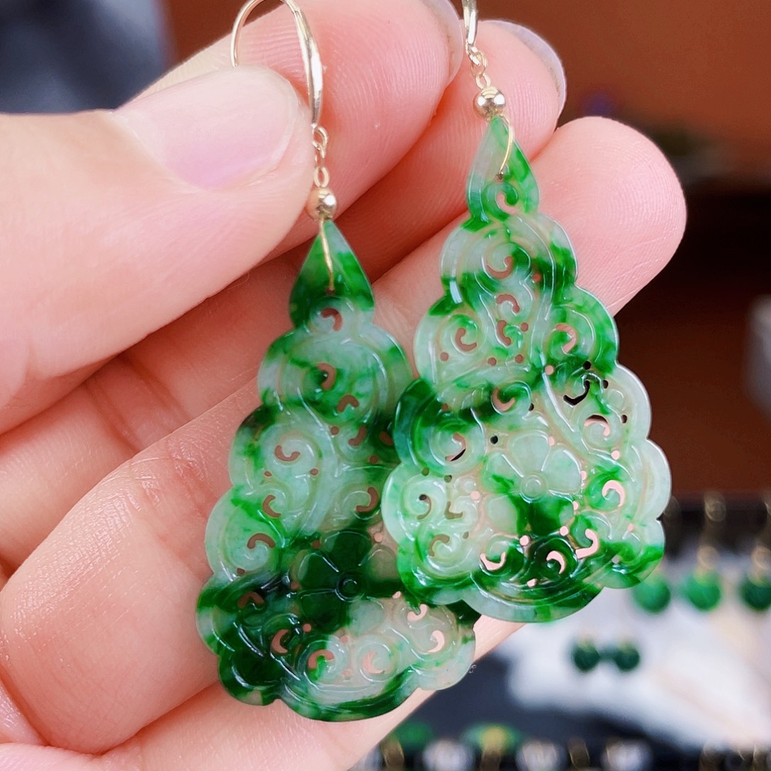 翡翠18K金镶嵌耳饰