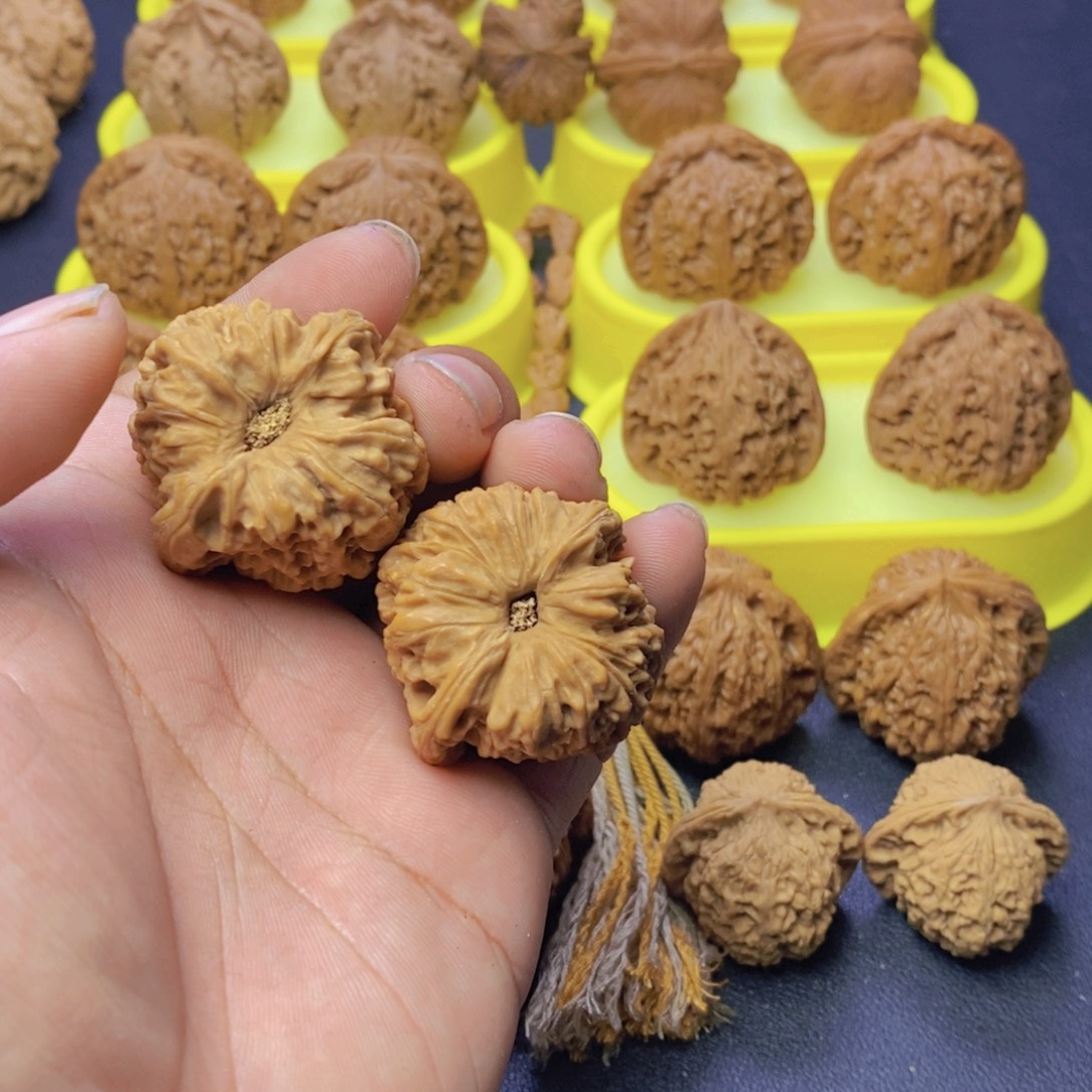 三***谷核桃文玩核桃南疆石有黄有色差009