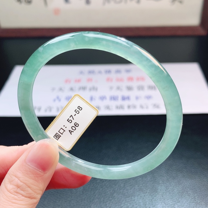 翡翠未镶嵌手镯翡翠手镯78