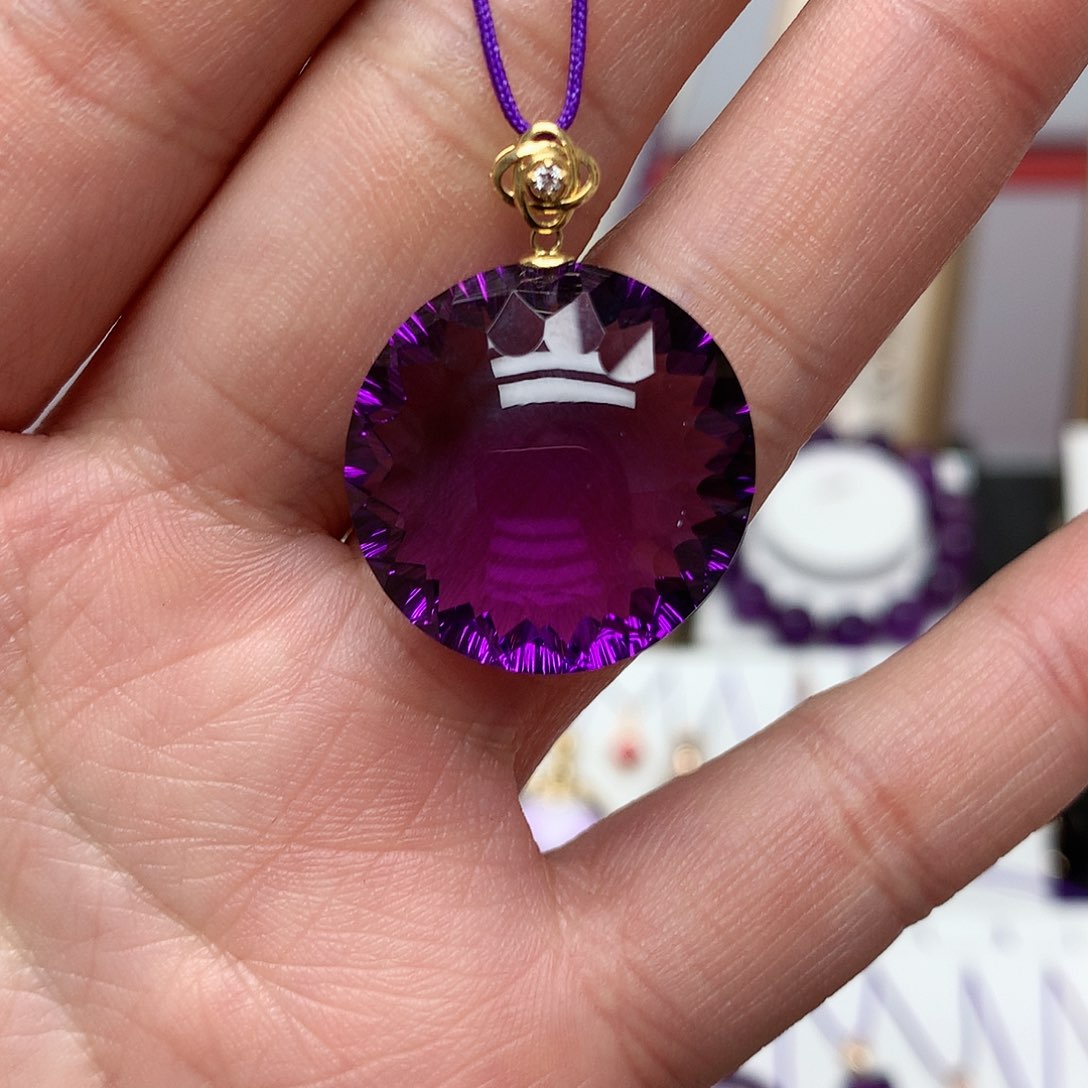 紫晶吊坠(赠链)18K金镶嵌