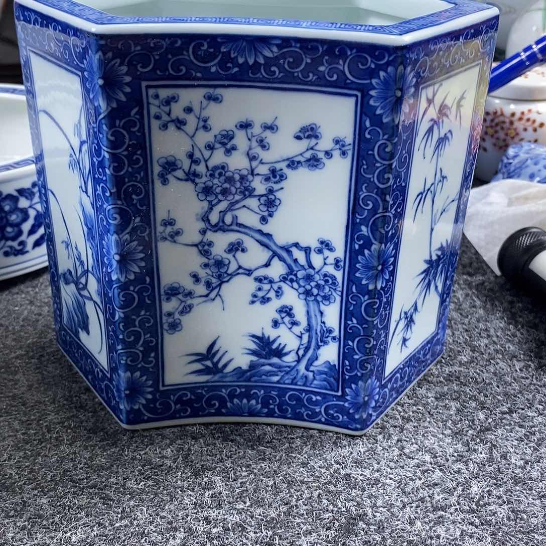 手工手绘陶瓷摆件工艺品M****e