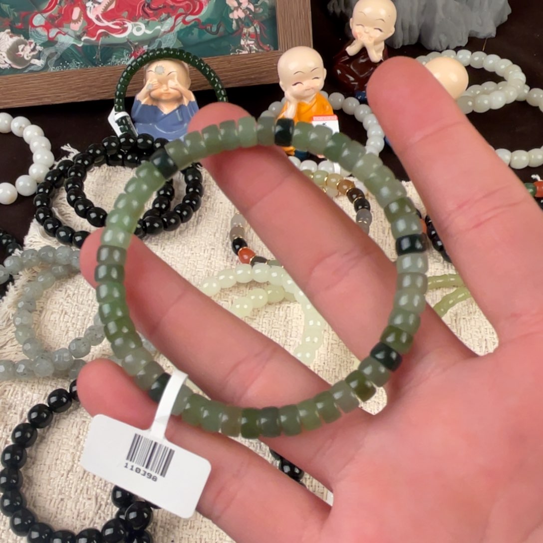 未镶嵌手链和田玉A****我