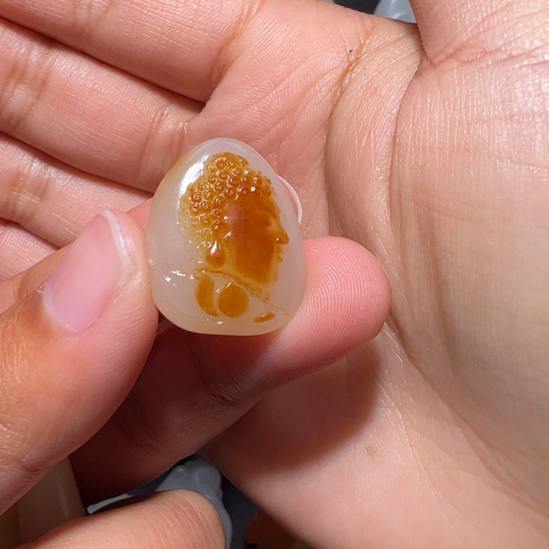 和田玉颈饰未镶嵌痛****日