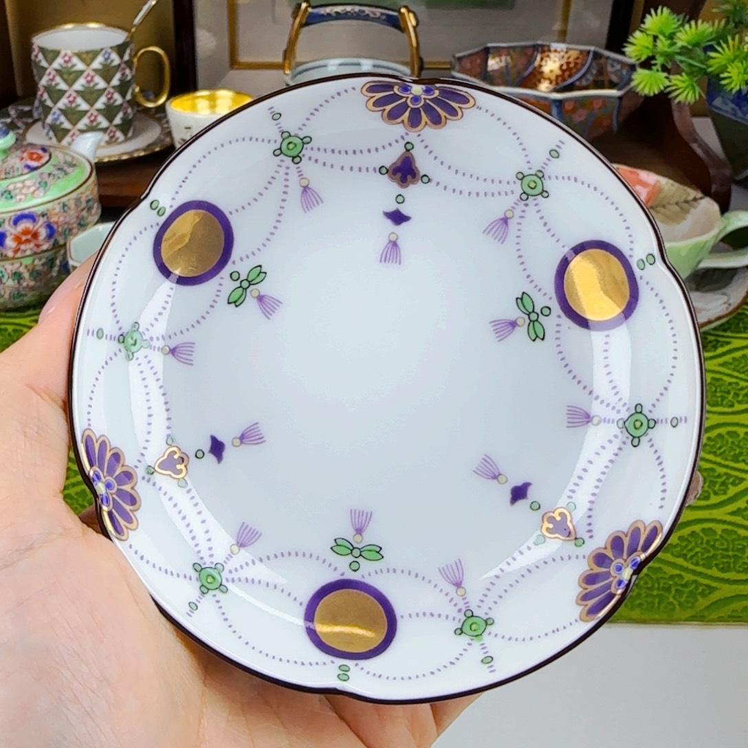 它家陶瓷 很好看！！6