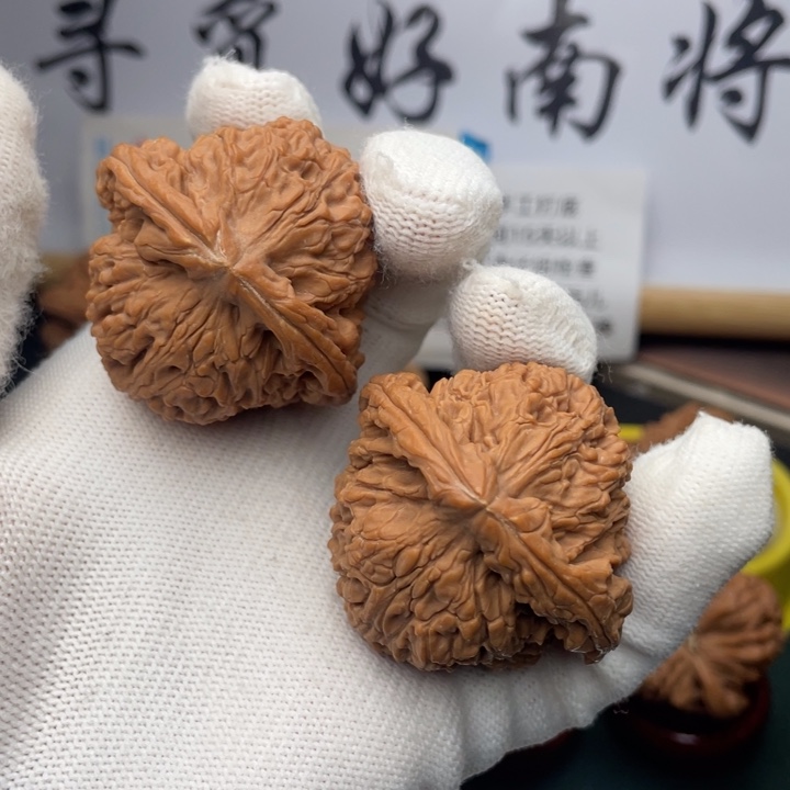 文玩核桃吊坠454340尺三角粗棱大平底