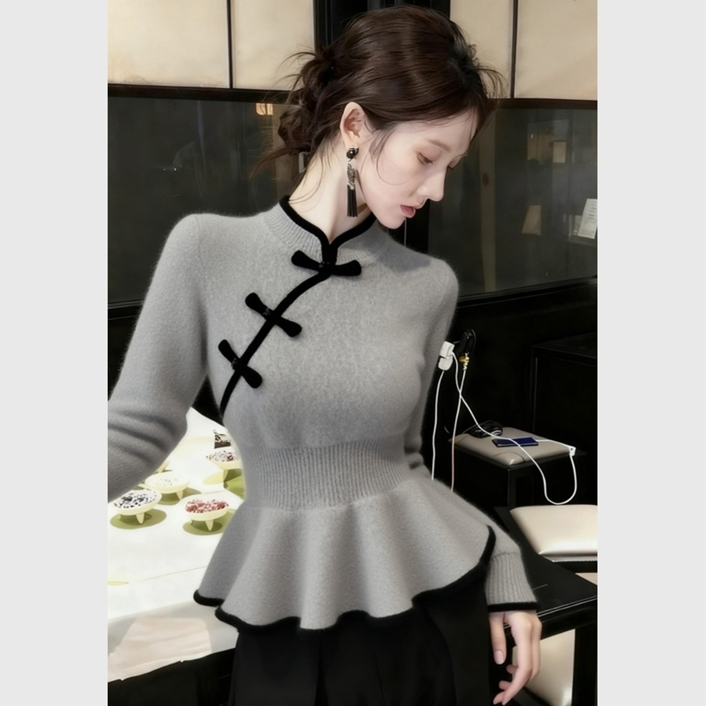 新中式灰色毛衣女秋冬可外穿内搭高端时髦洋气巨好看掐腰针织上衣