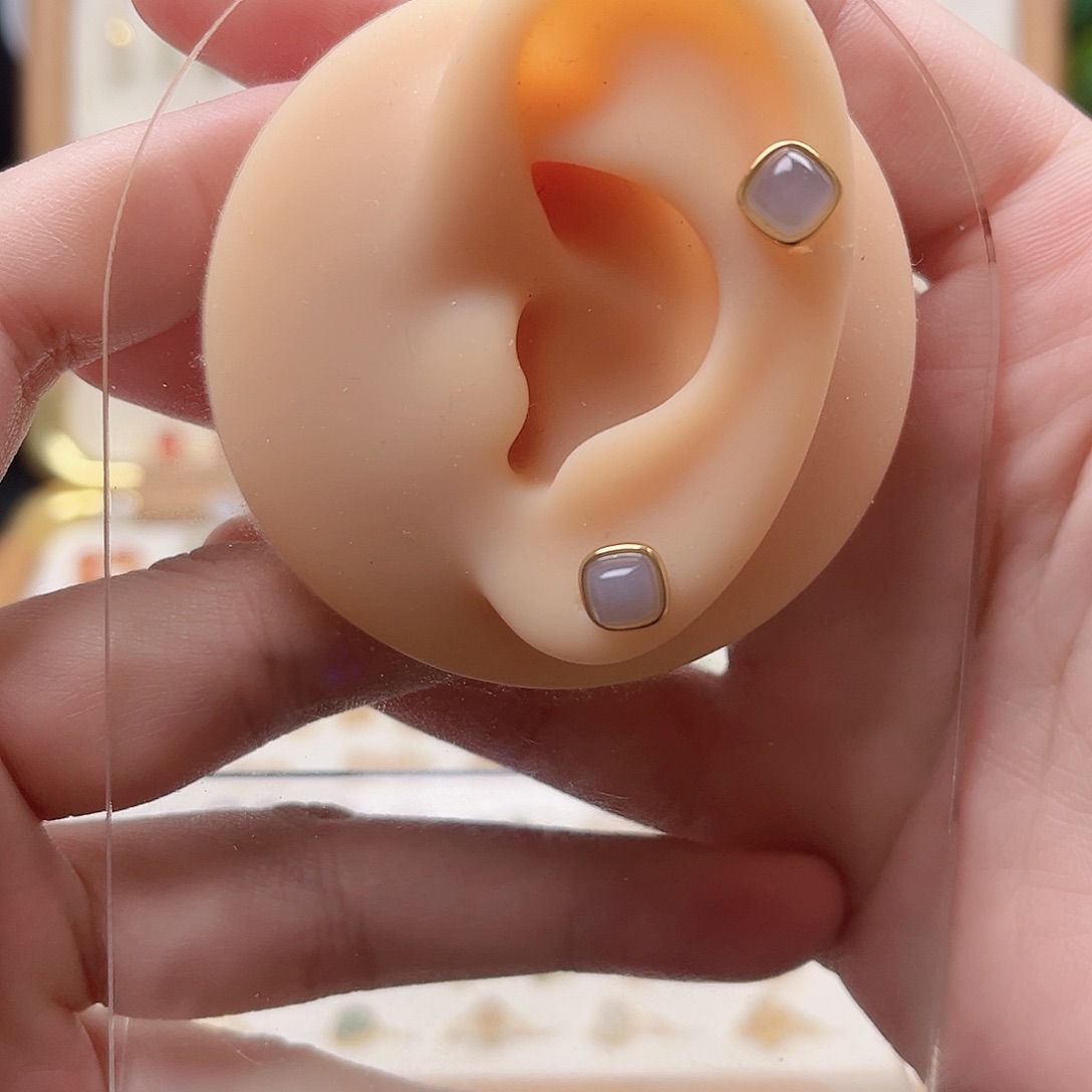 和田玉银S925镶嵌耳饰