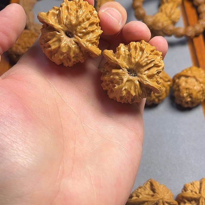 阿***、吊坠文玩核桃苹果