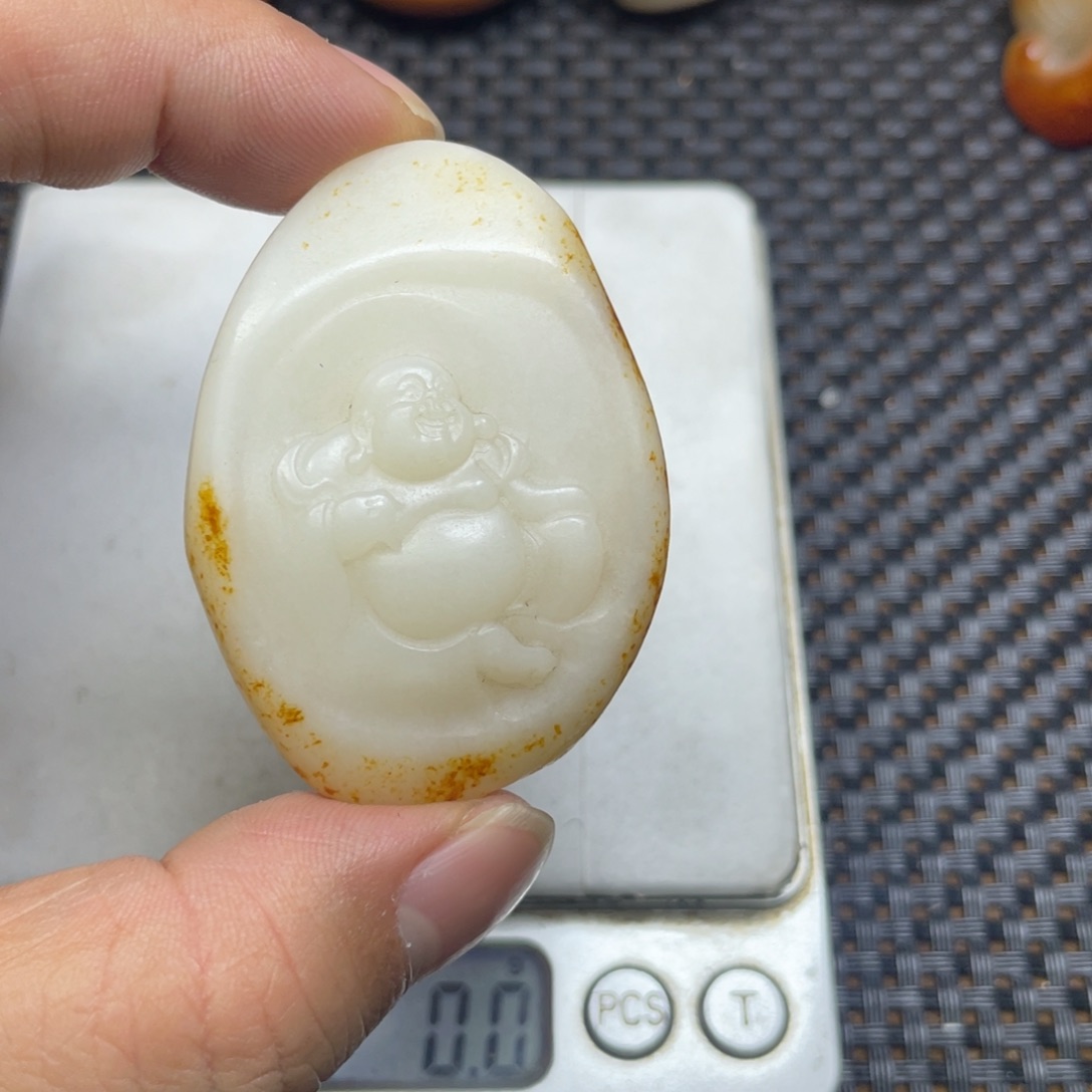 知***乐和田玉未镶嵌颈饰