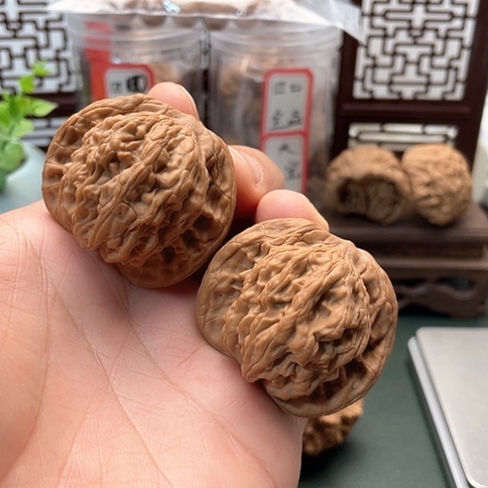 文玩核桃把件44虎头