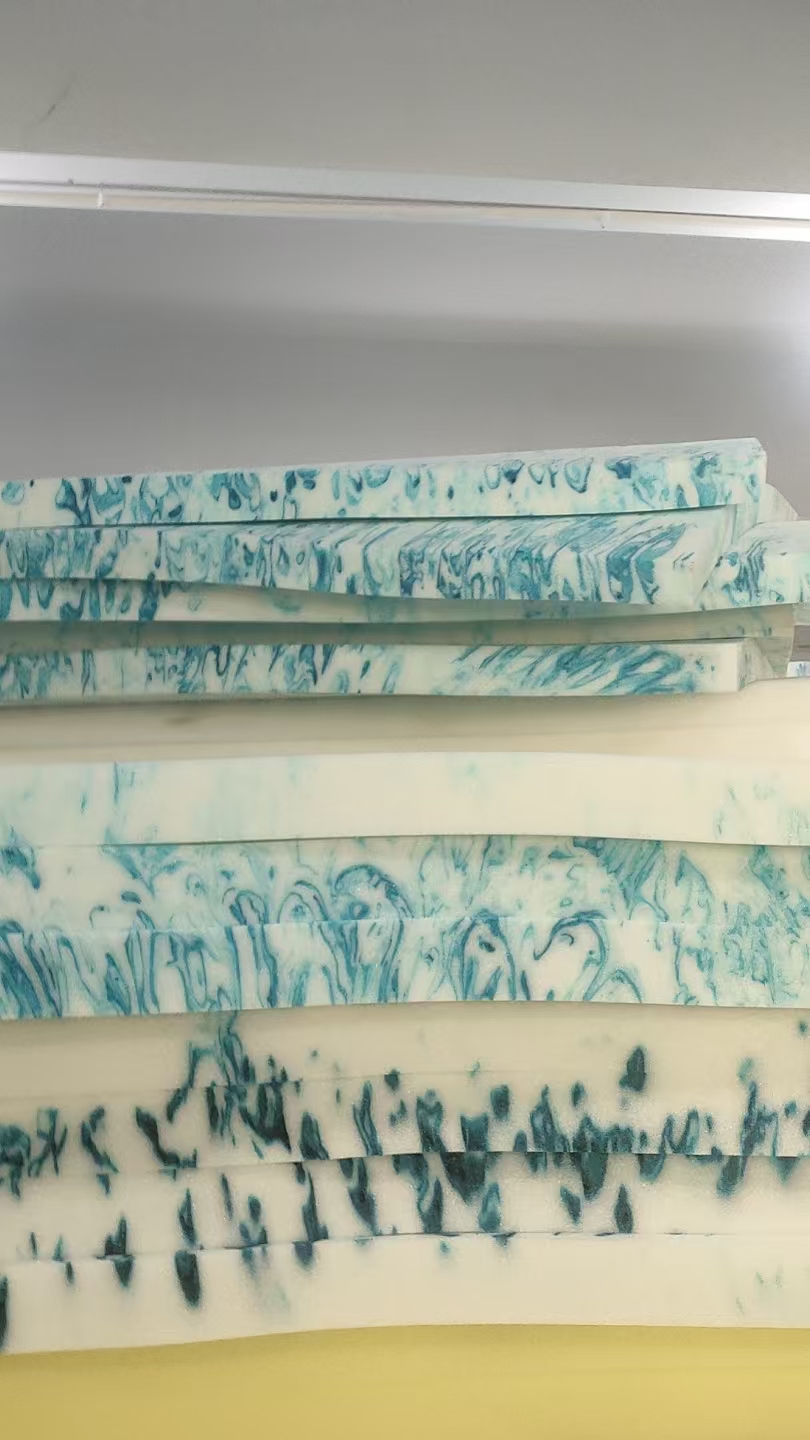 瑕疵污渍渐变色系列竹炭记忆棉床垫约150*190