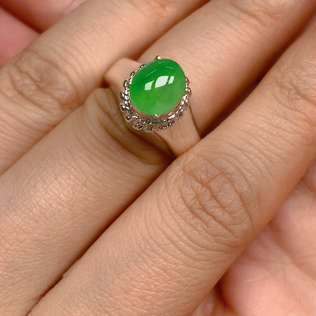 翡翠戒指未镶嵌翡翠