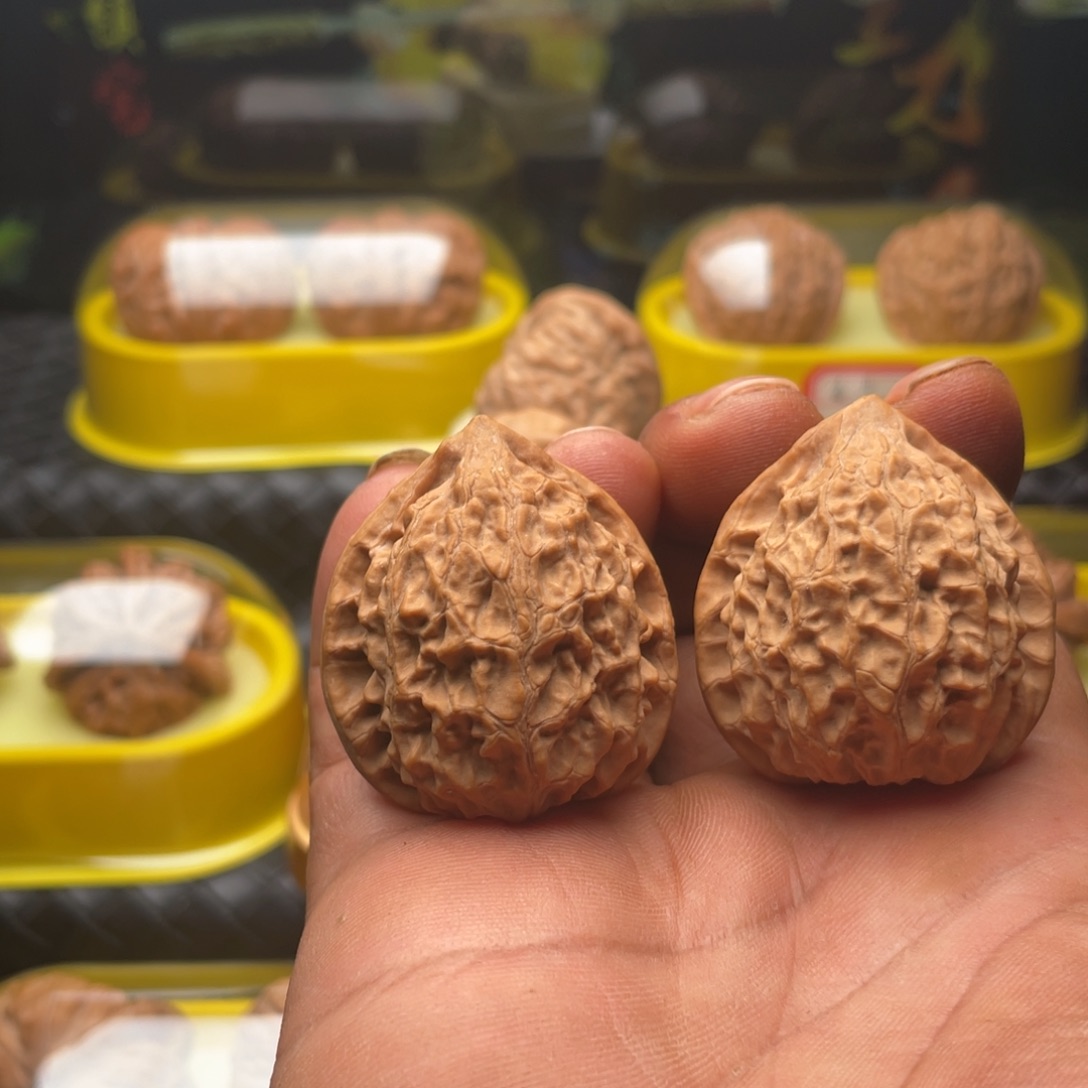 吊坠文玩核桃36金牛