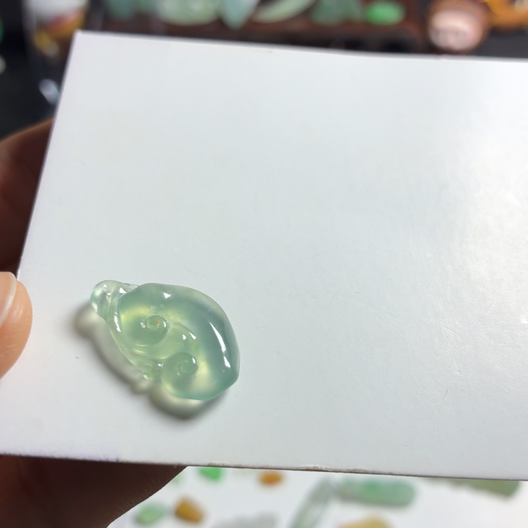 定制翡翠未镶嵌如意