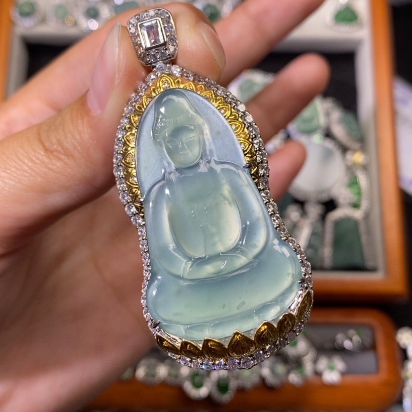 【闪购商品】翡翠颈饰未镶嵌天然