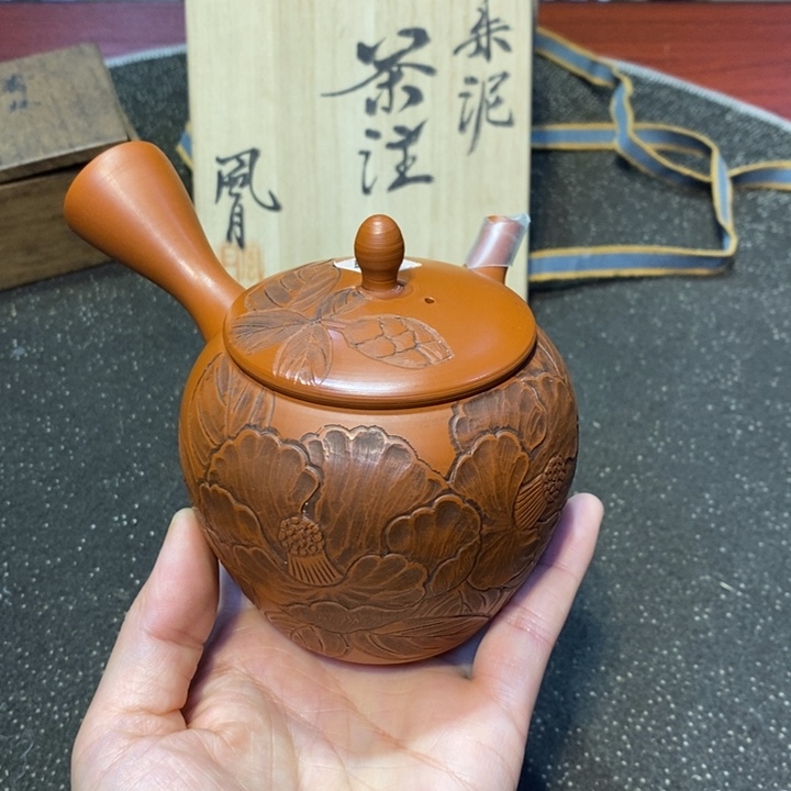 陶瓷艺术品制作工艺研究