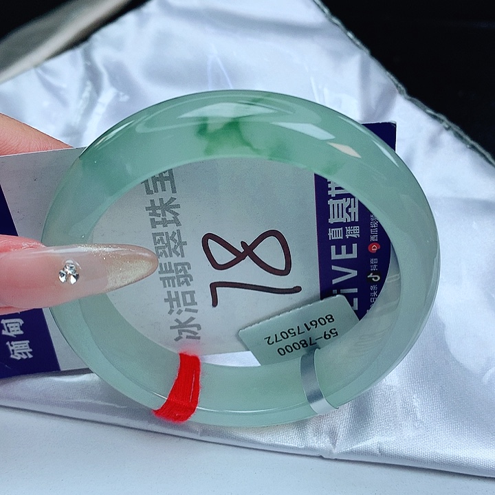 翡翠手镯未镶嵌缅甸天然a货翡翠手镯