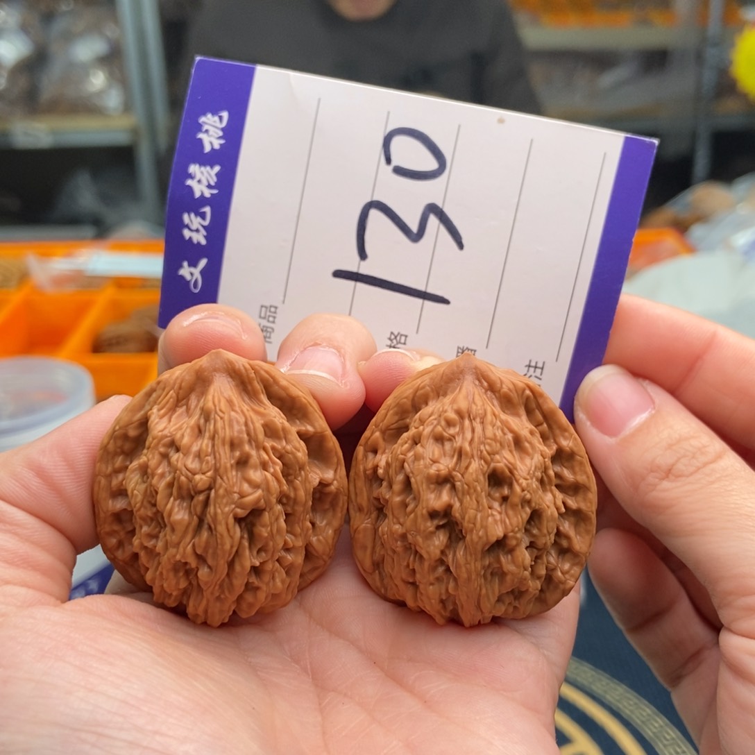 文玩核桃吊坠37虎头