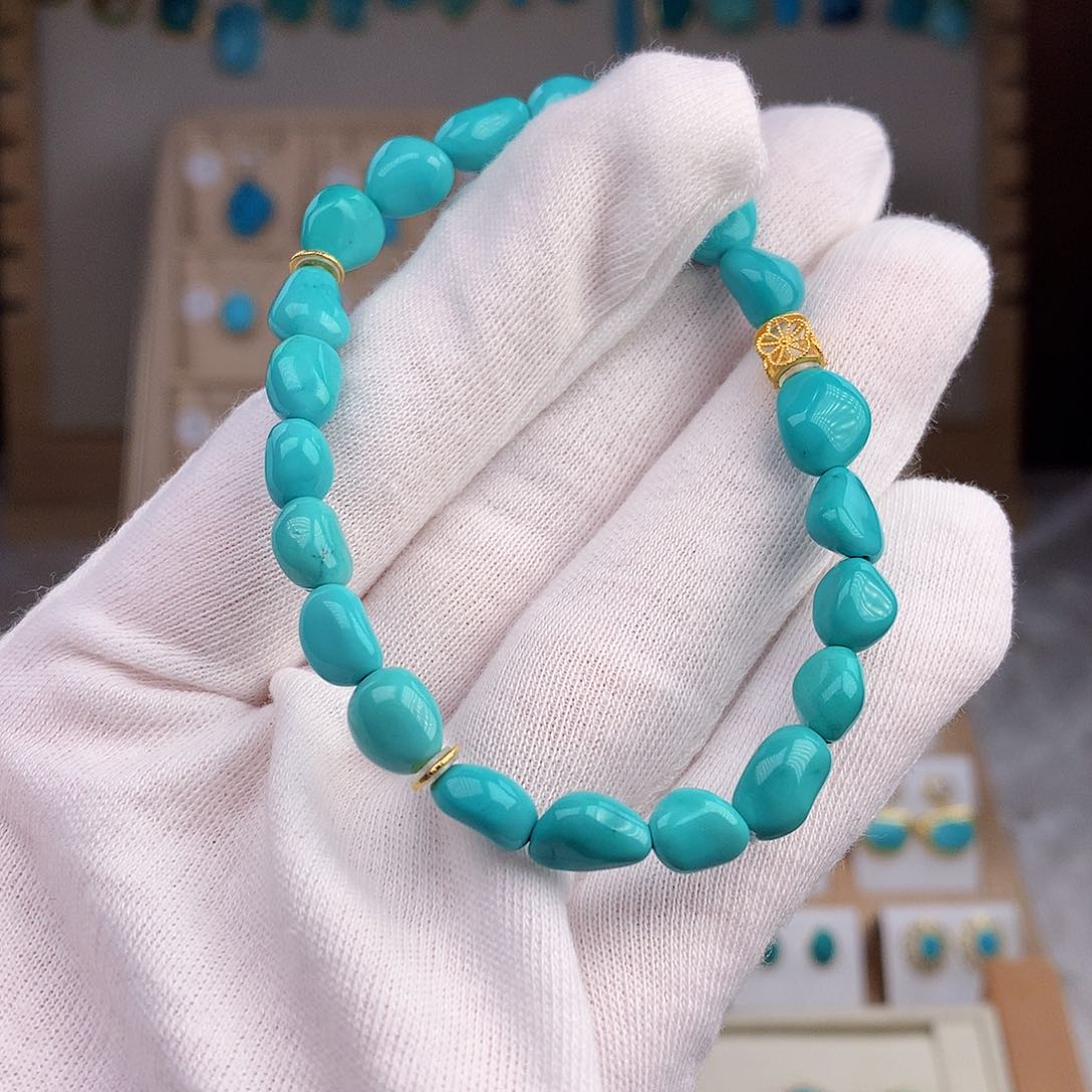 绿松石戒指18K金镶嵌