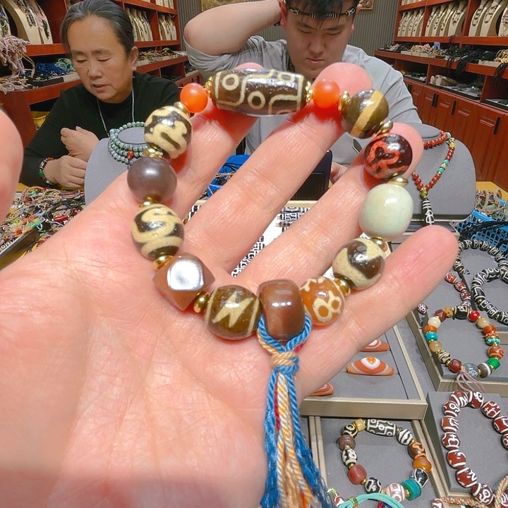 未镶嵌玛瑙/玉髓珠宝奇石