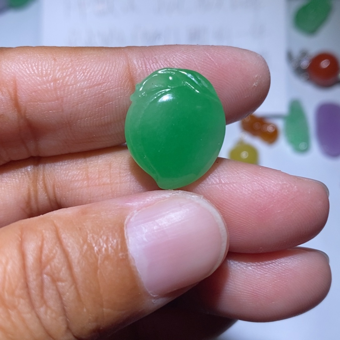 颈饰未镶嵌翡翠月****0