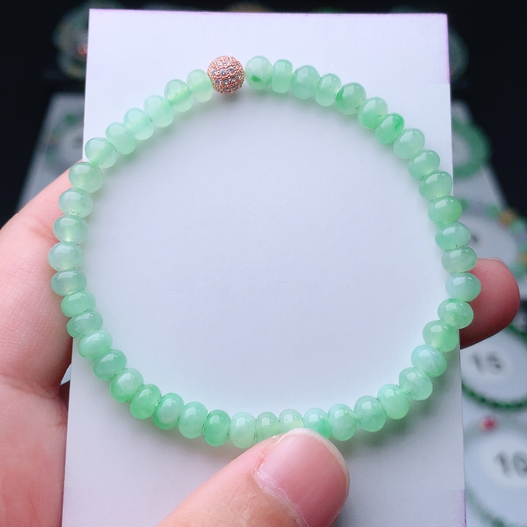 翡翠手串未镶嵌翡翠