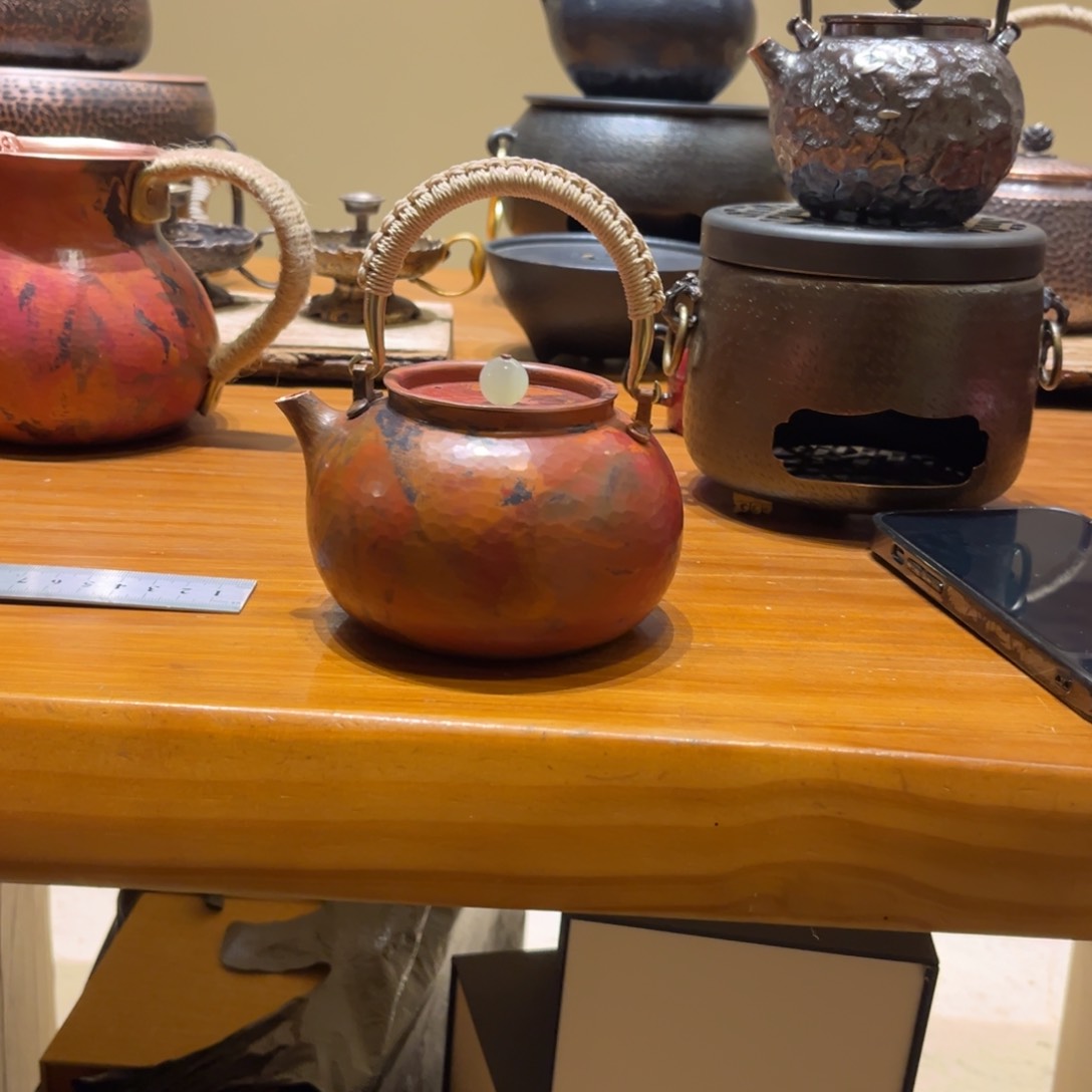 500淬火色苹果壶手工锻打工艺