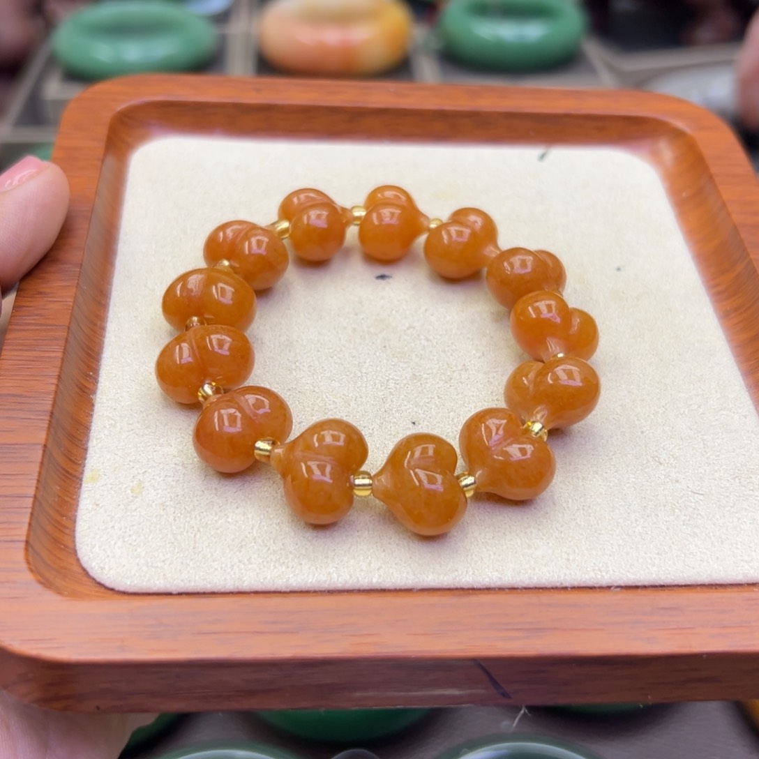 未镶嵌手镯石英岩玉