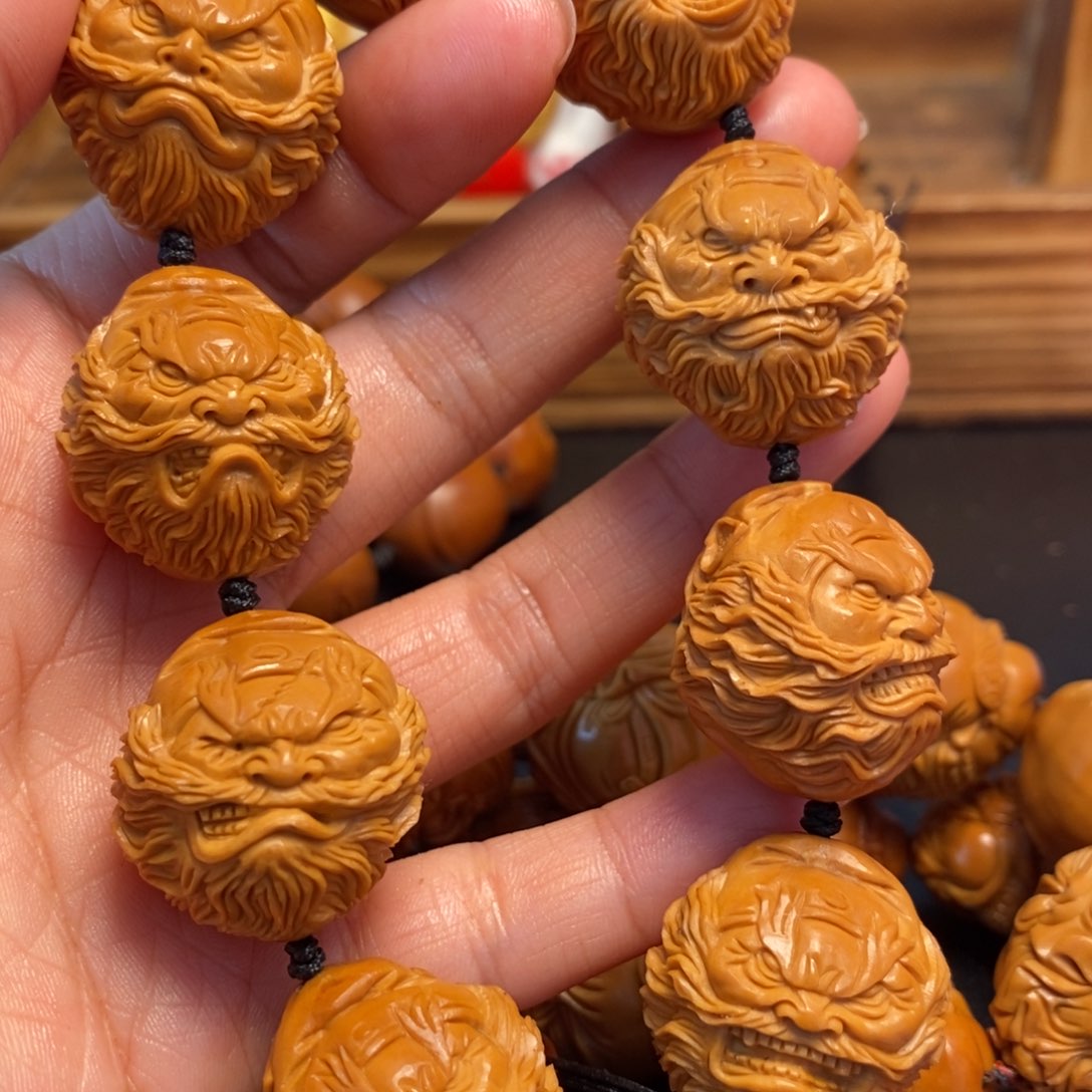 橄榄核手串/手链2.4左右钟馗头