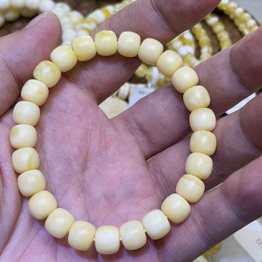 蜜蜡手串未镶嵌8.8mm特浓白小骨白