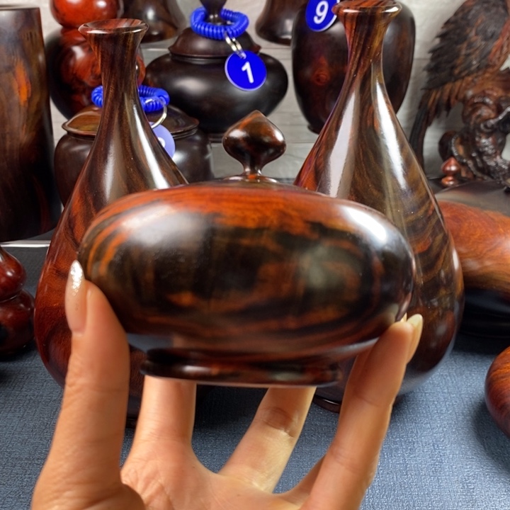 春***秋交趾黄檀（大红酸枝）