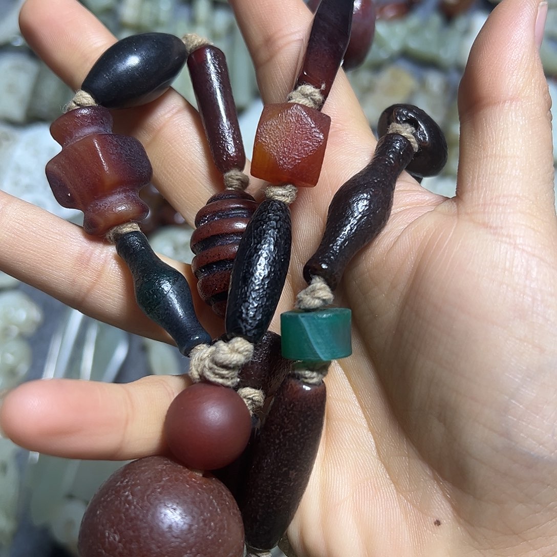 玛瑙/玉髓颈饰未镶嵌