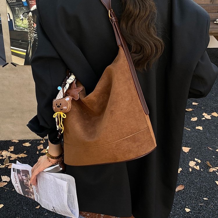 【粉丝专享】时尚复古休闲百搭简约潮流单肩包7560