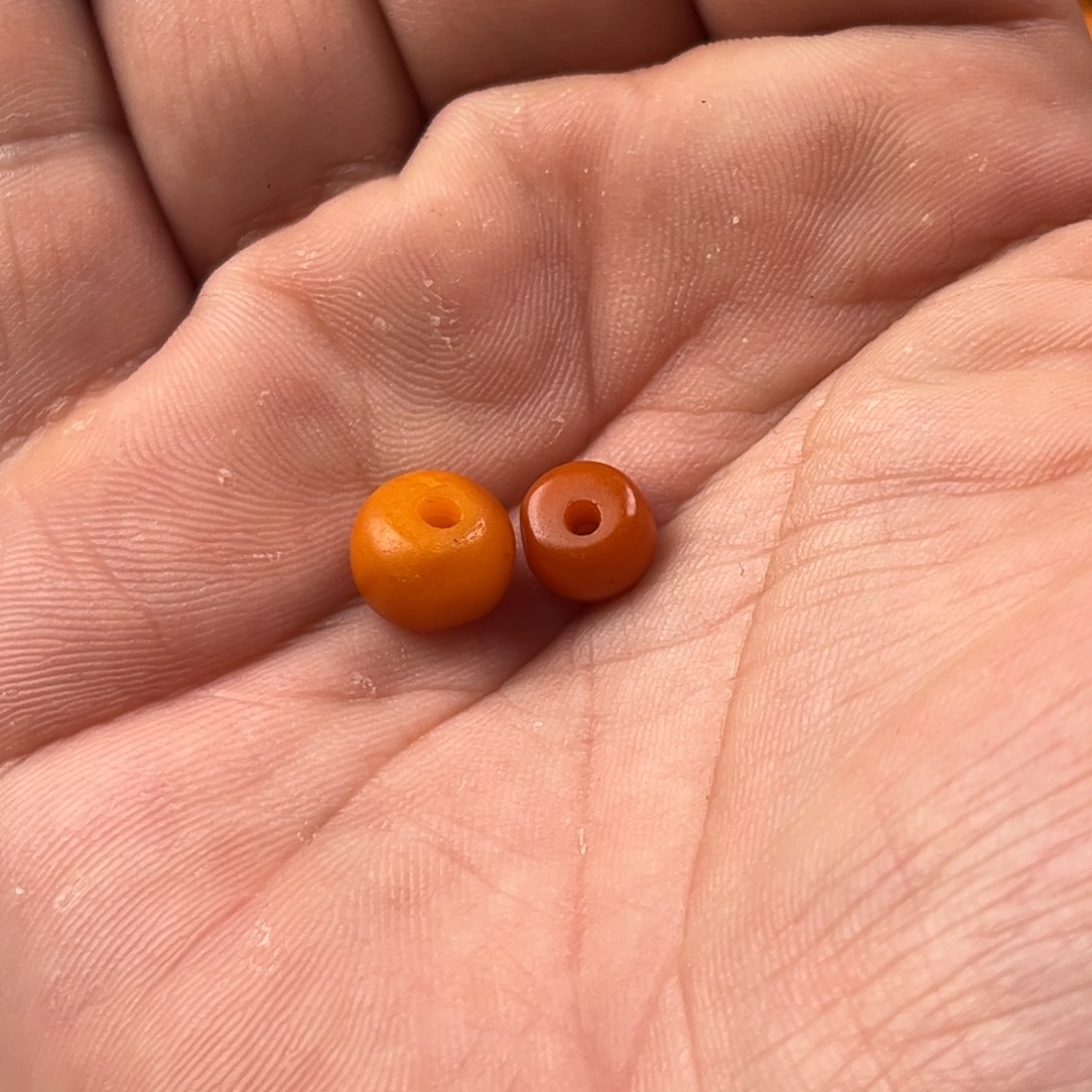 很***琛蜜蜡未镶嵌颈饰老蜜蜡