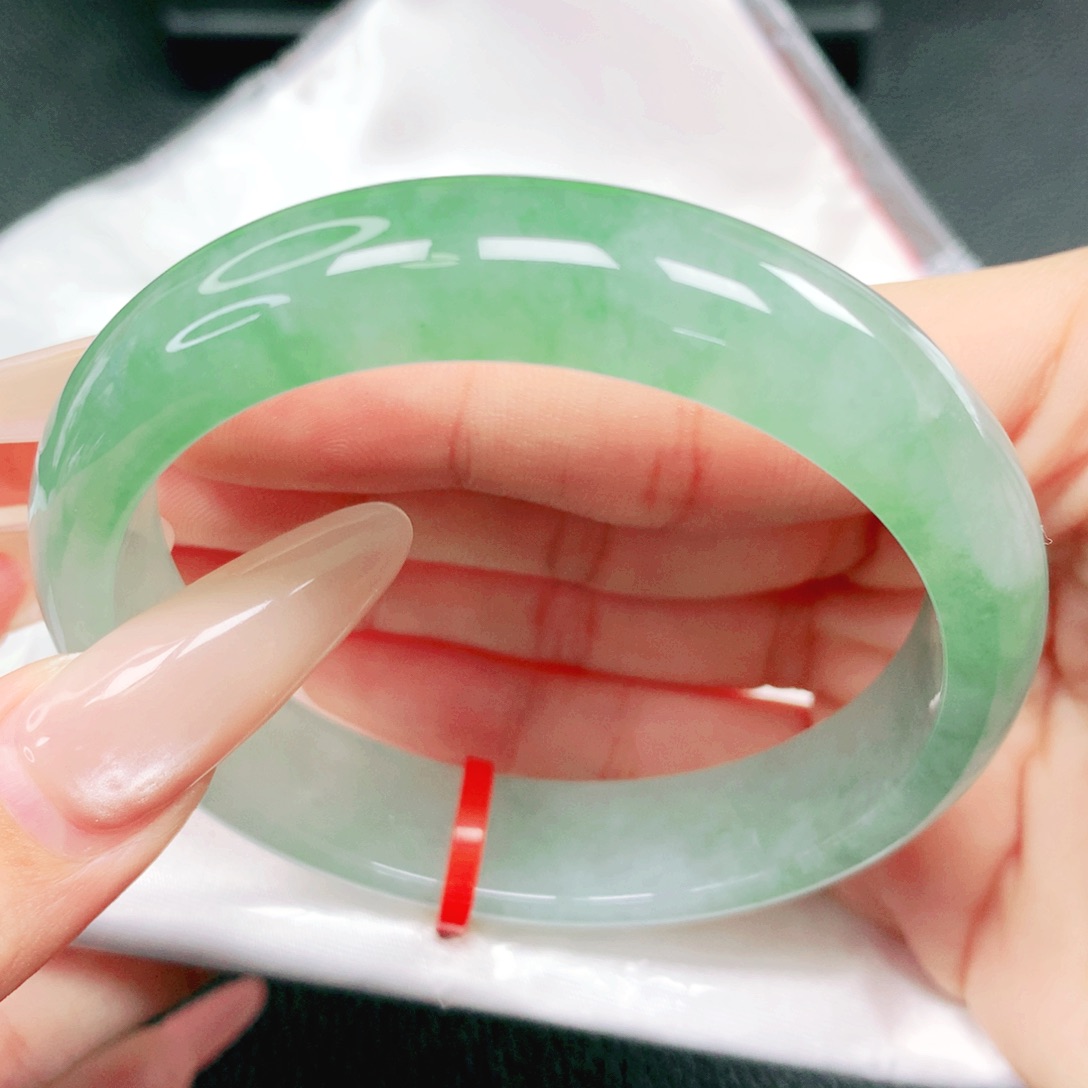 翡翠未镶嵌手镯56