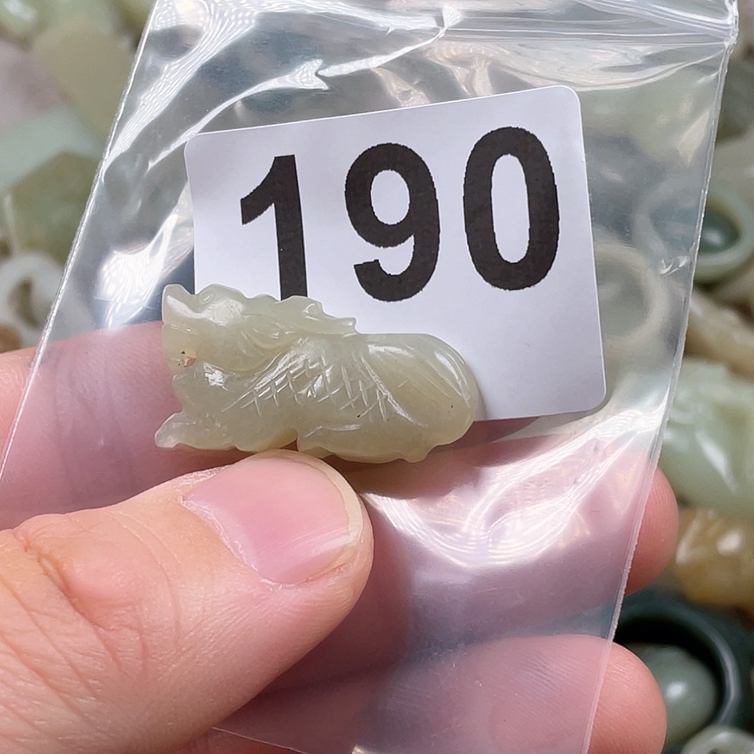 和田玉（糖玉）颈饰未镶嵌