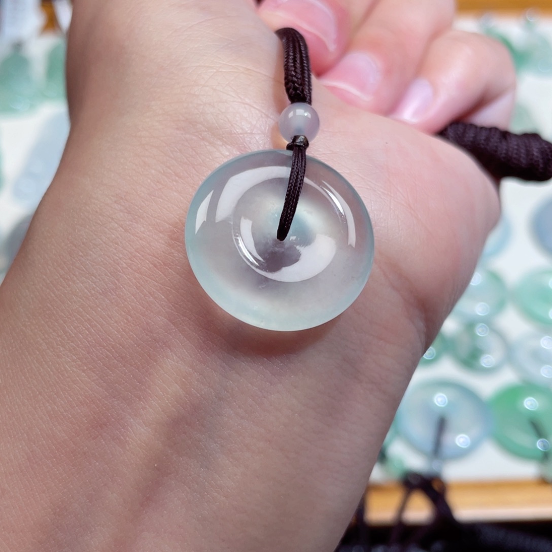 翡翠未镶嵌颈饰扣子