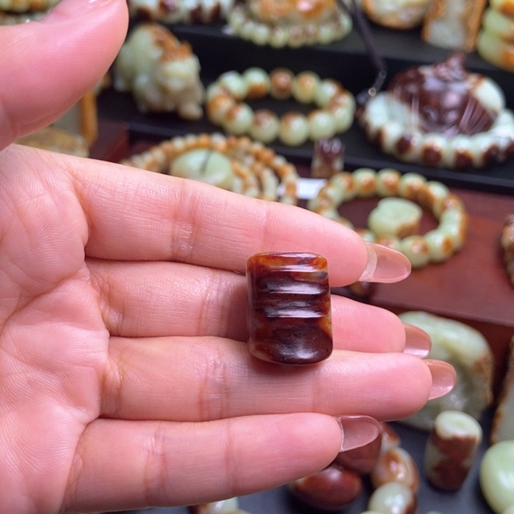 用***0未镶嵌岫岩河磨玉（透闪石质玉）挂件