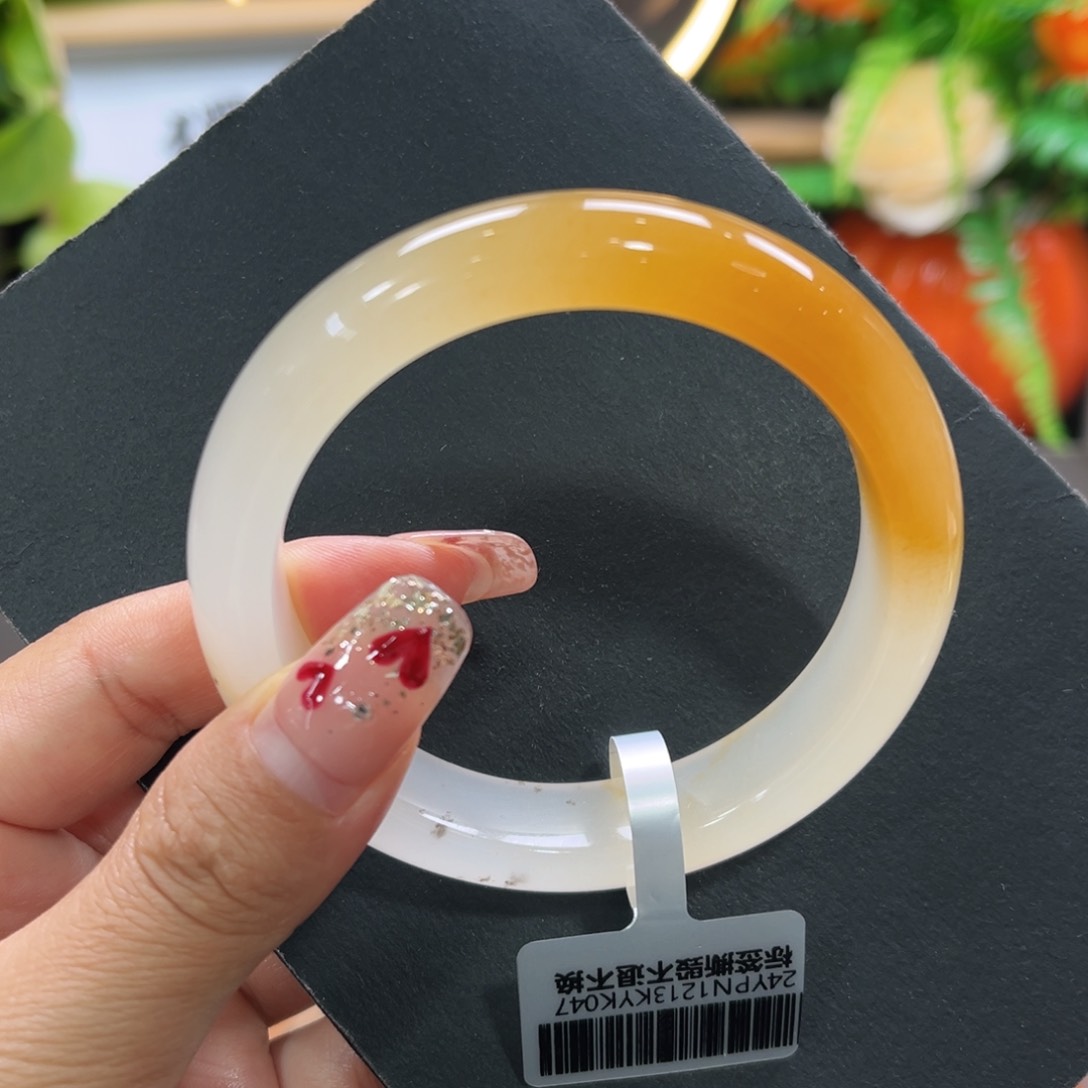 石英质玉手镯未镶嵌➕周周58.5