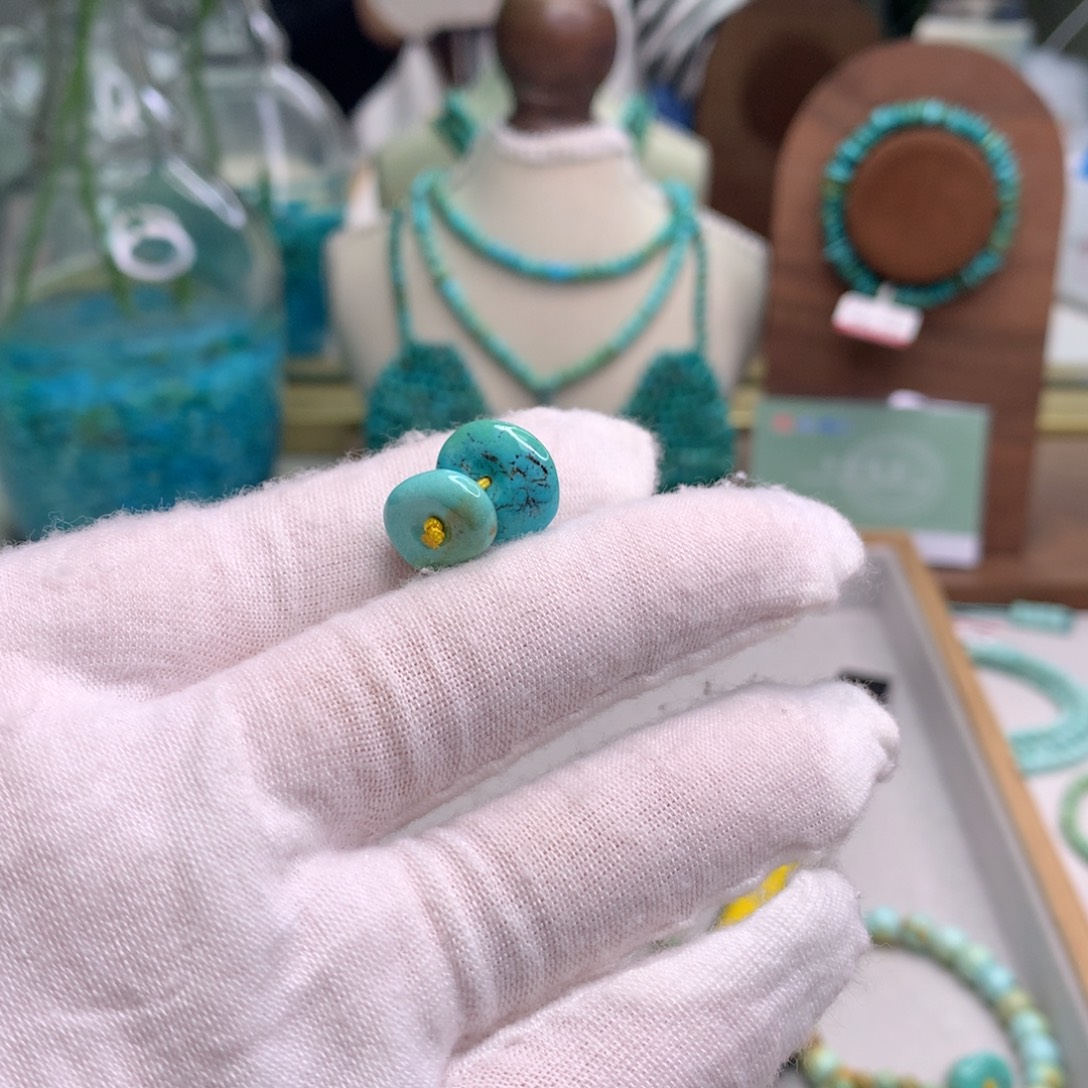 绿松石未镶嵌饰品