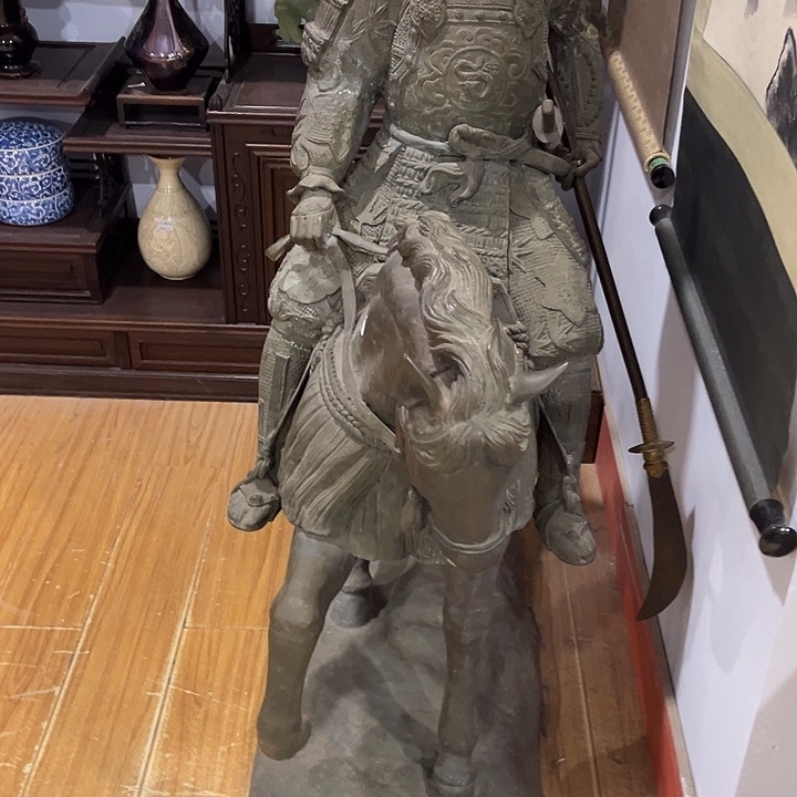 武士铜像大马一二