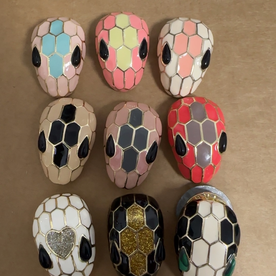 蛇头包锁各一个共45元.