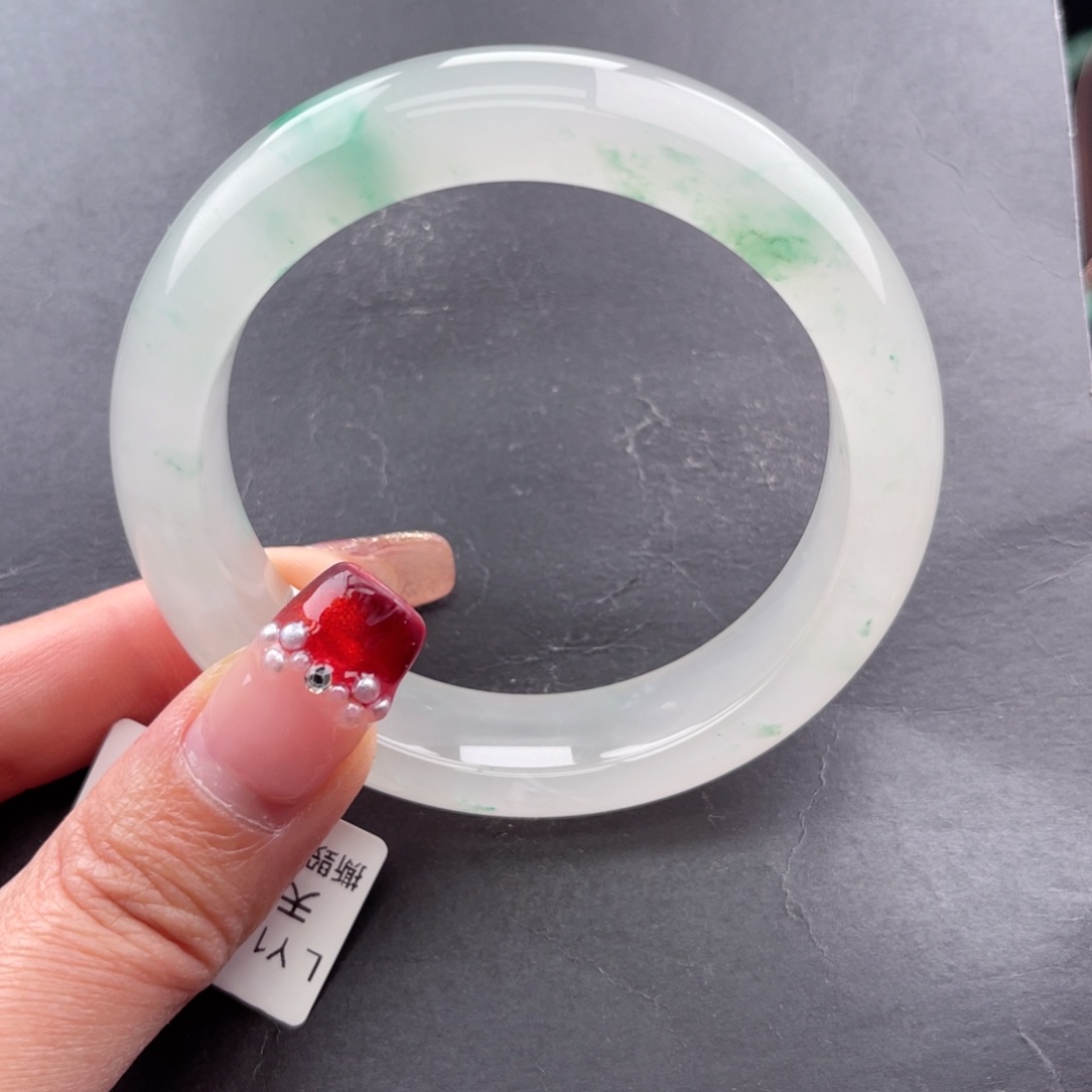 石英质玉手镯未镶嵌十**九