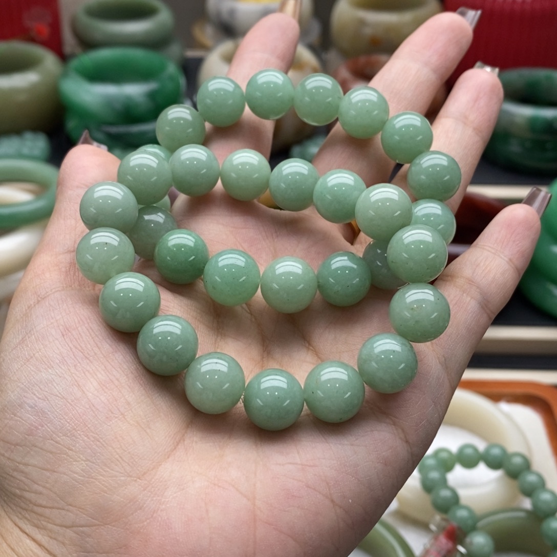 石英岩玉未镶嵌手镯