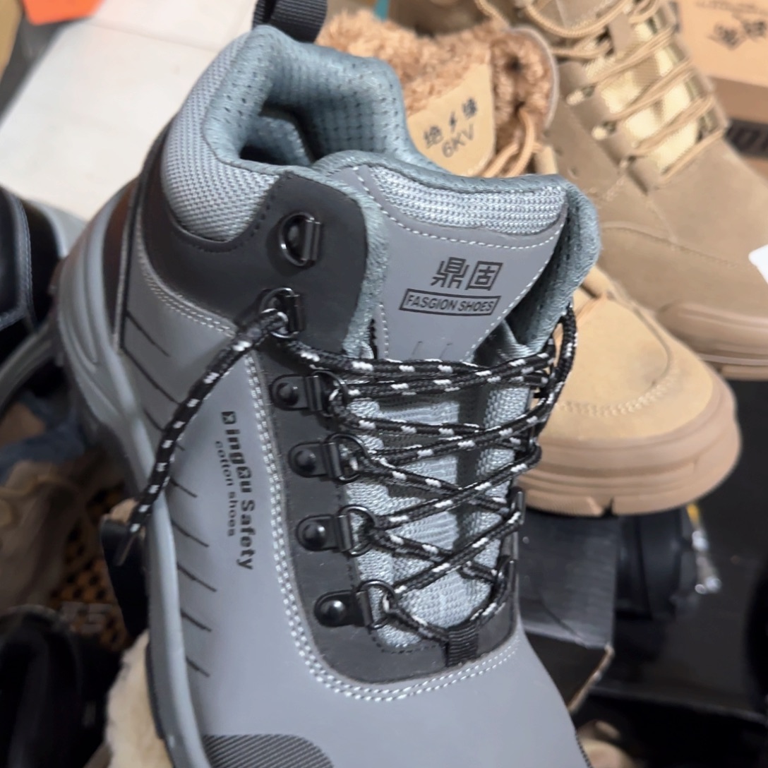 42码灰皮中高帮某固