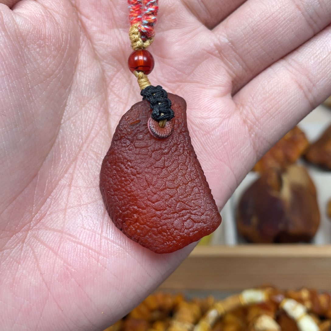 琥珀珠宝奇石未镶嵌