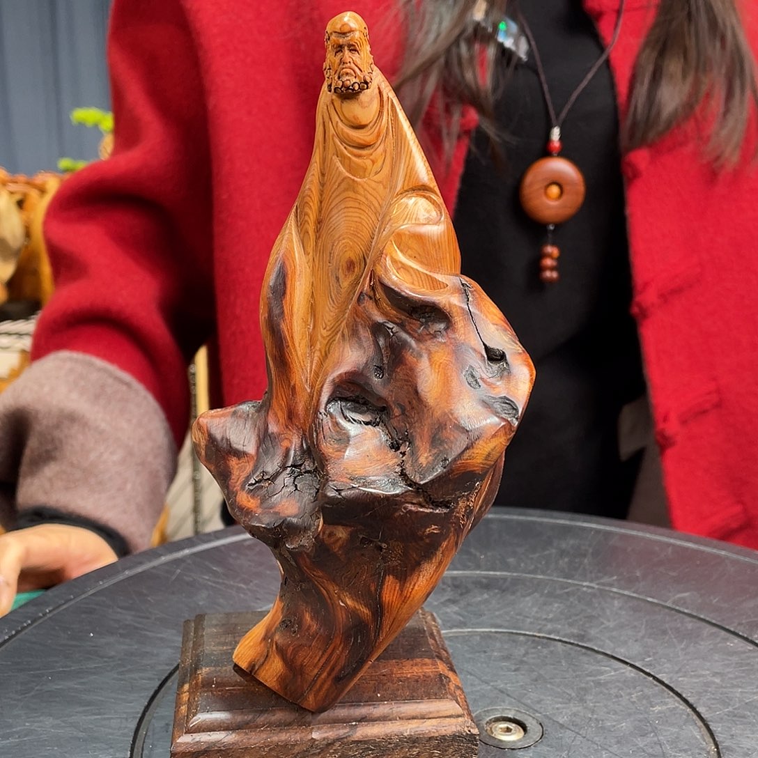 柏木（崖柏）随型艺术根雕