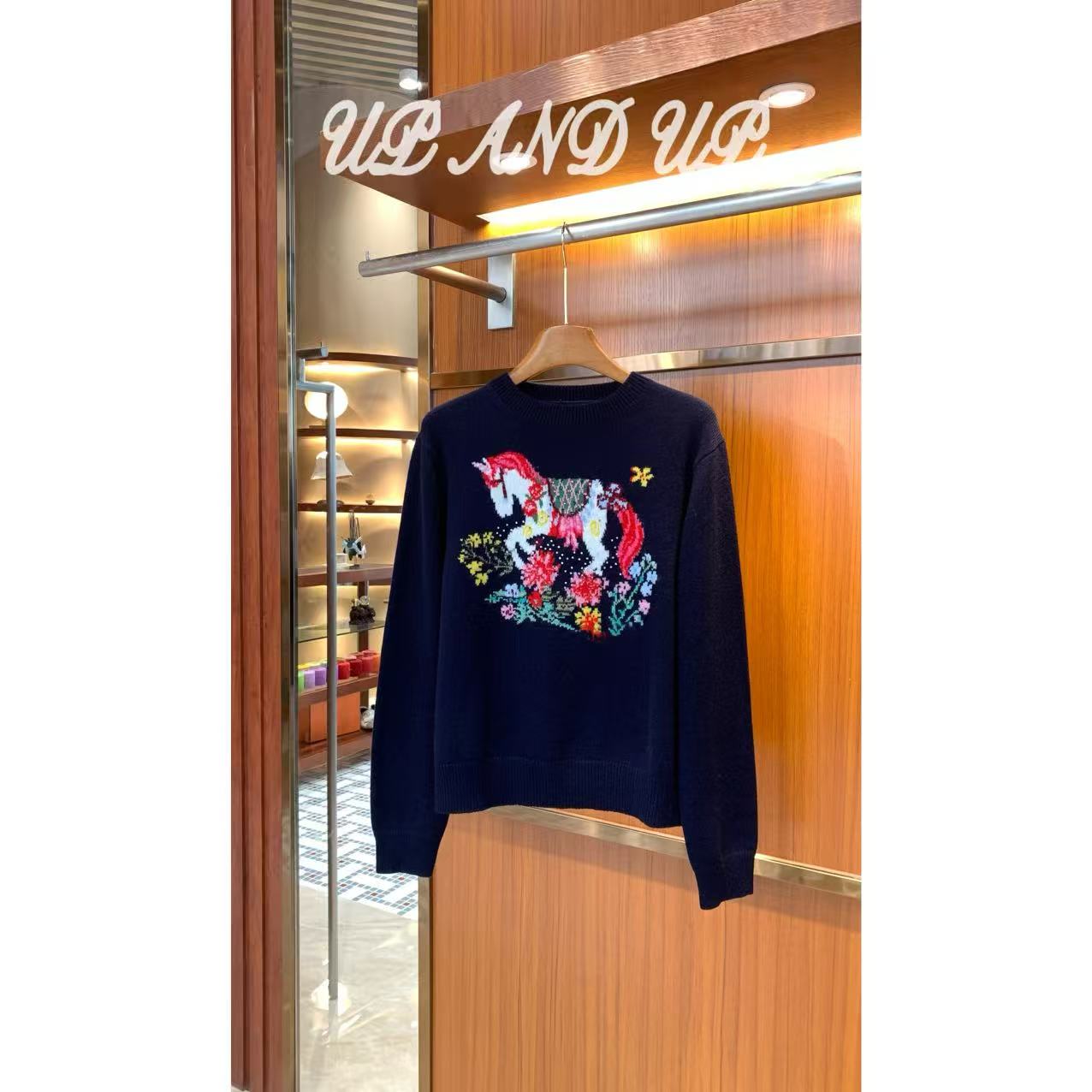 旋转木马系列 马上踏花圆领针织衫女25冬季新款宽松套头毛衣