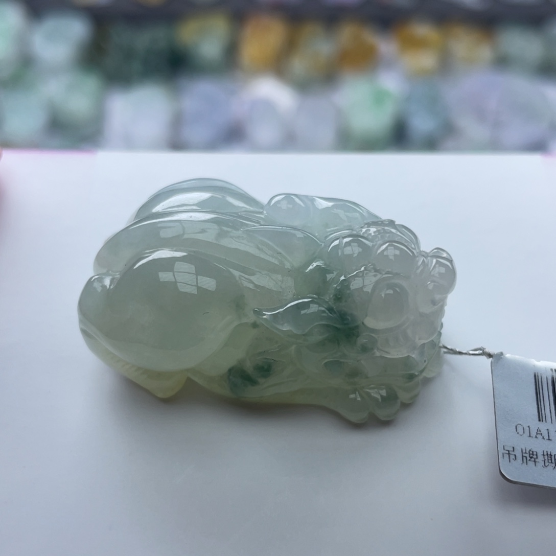 翡翠颈饰未镶嵌貔貅